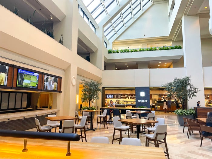 Hyatt Regency Orlando Market seating