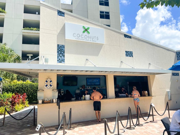 Hyatt Regency Orlando pool bar