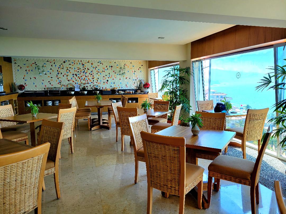 Sheraton Buganvilias Resort Club Lounge