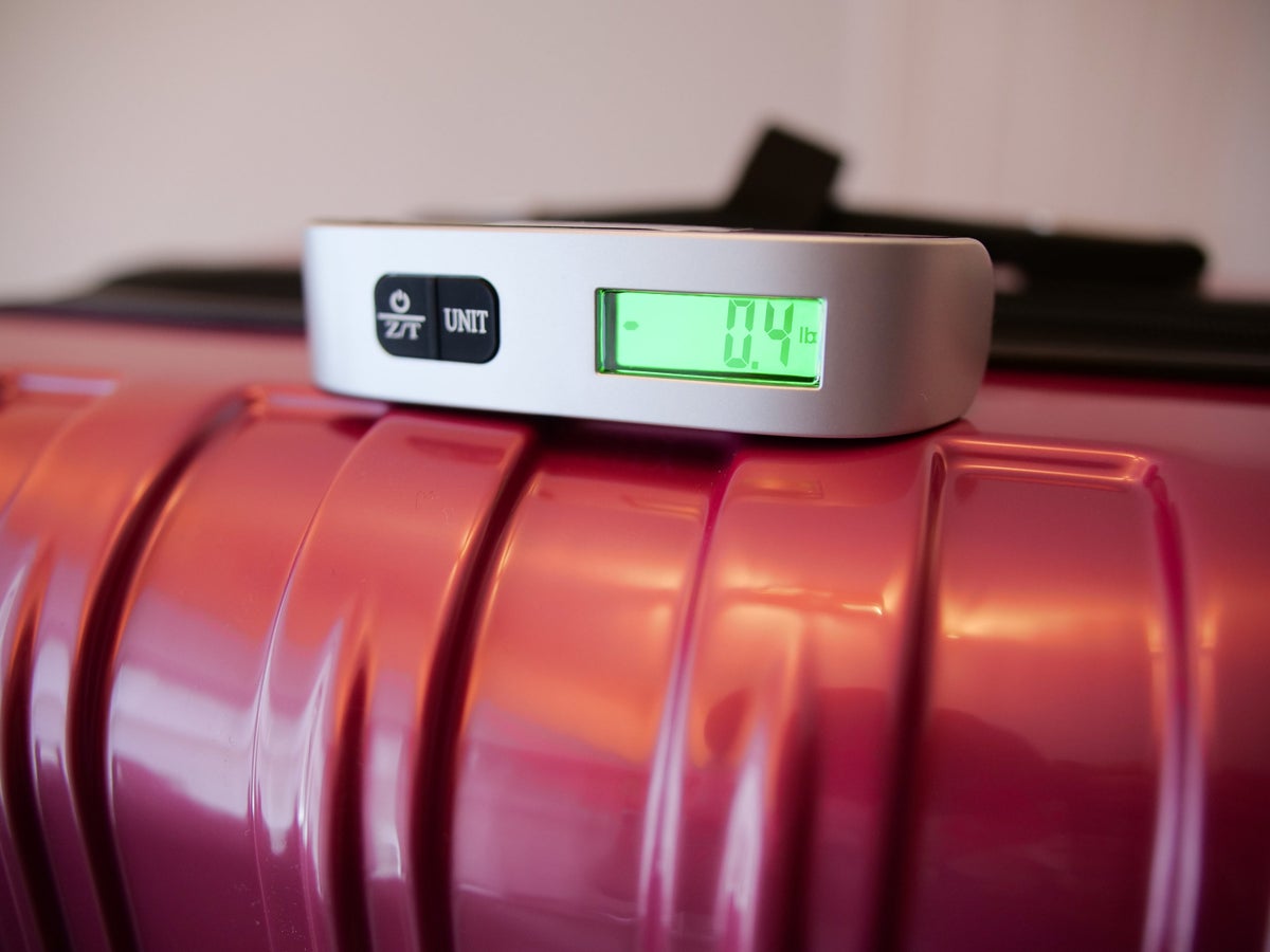 Luggage Scales Display