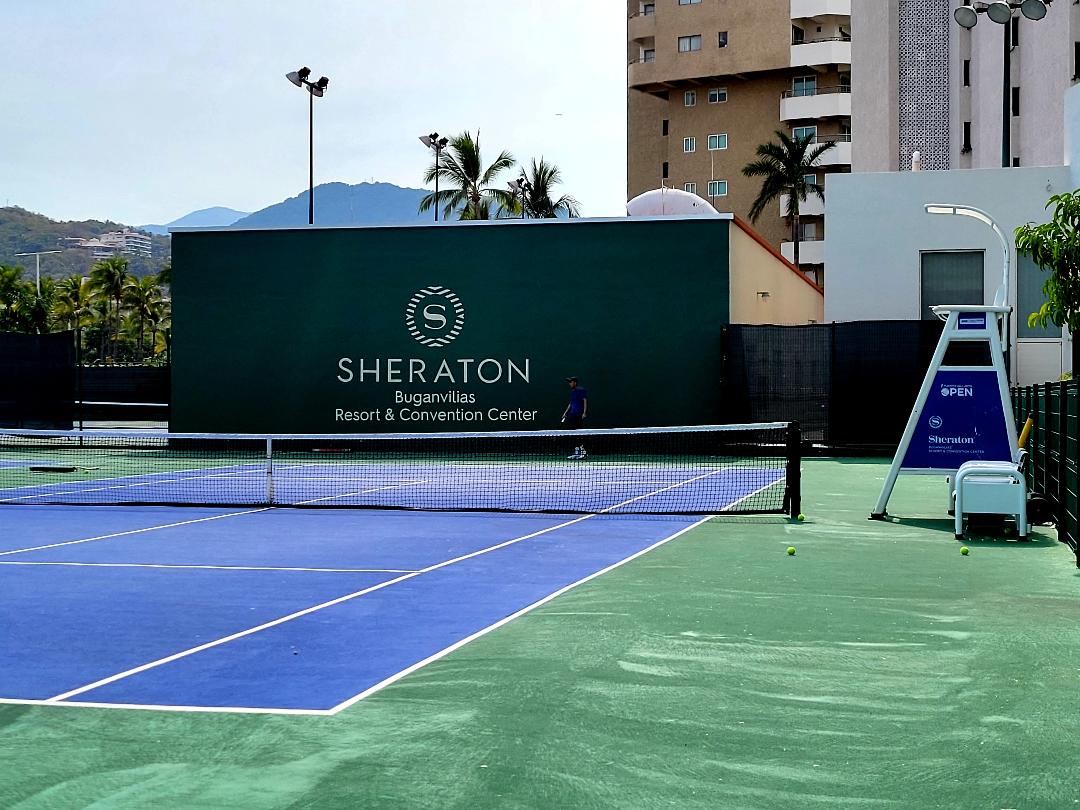 Sheraton Buganvilias Resort Tennis courts