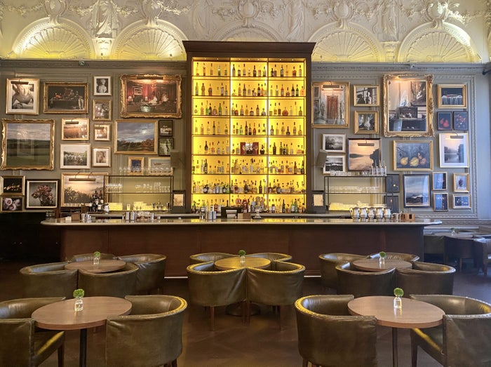 The London EDITION Loneb Tavern The London EDITION Berners Tavern by day