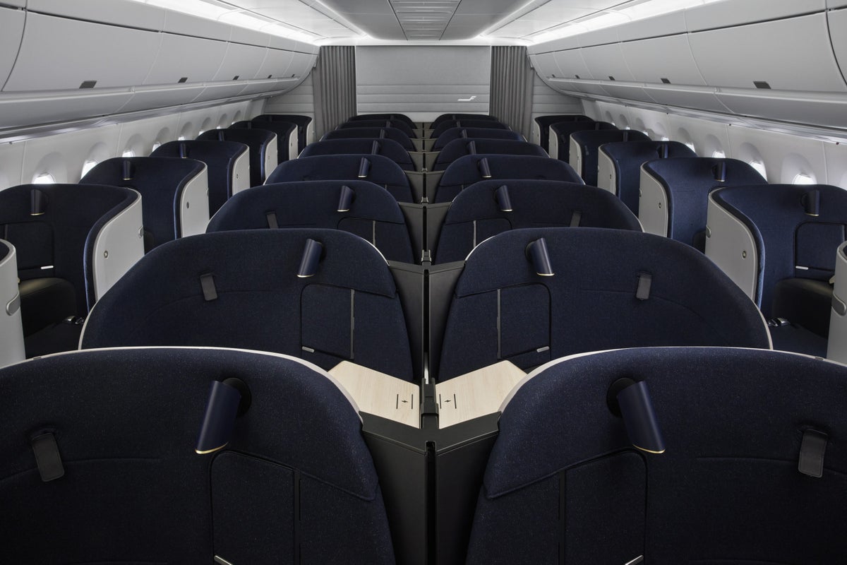 Finnair A350 Business Class Seats Frontview