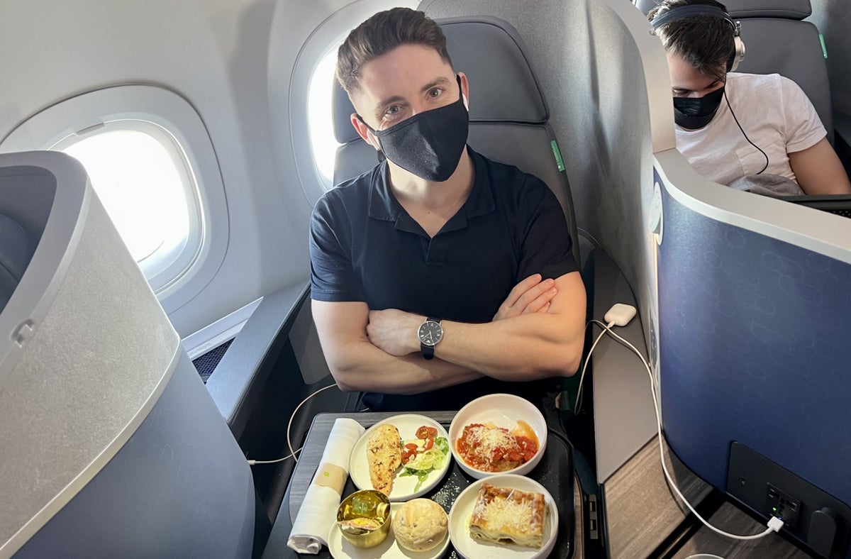 JetBlue Mint A321LR food served to passenger
