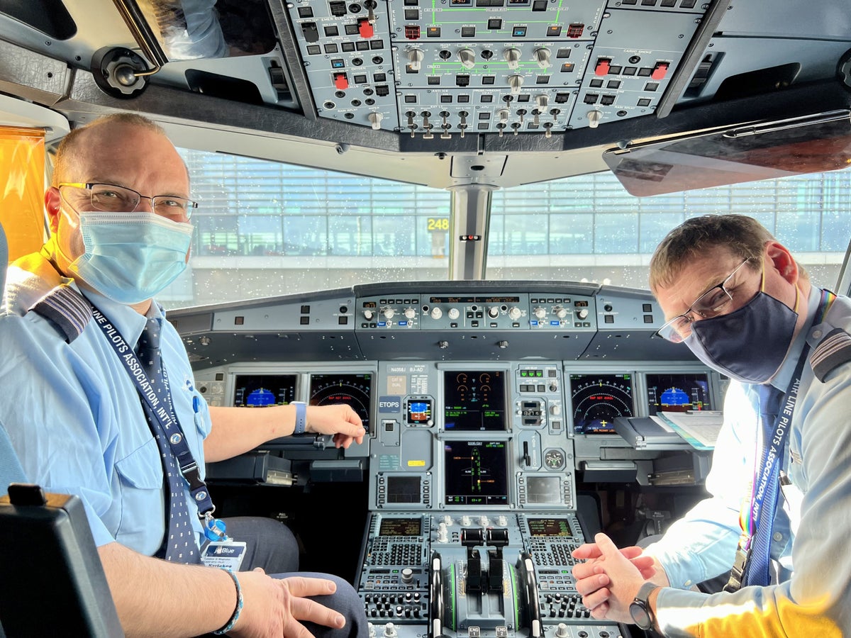 JetBlue Mint A321LR pilots