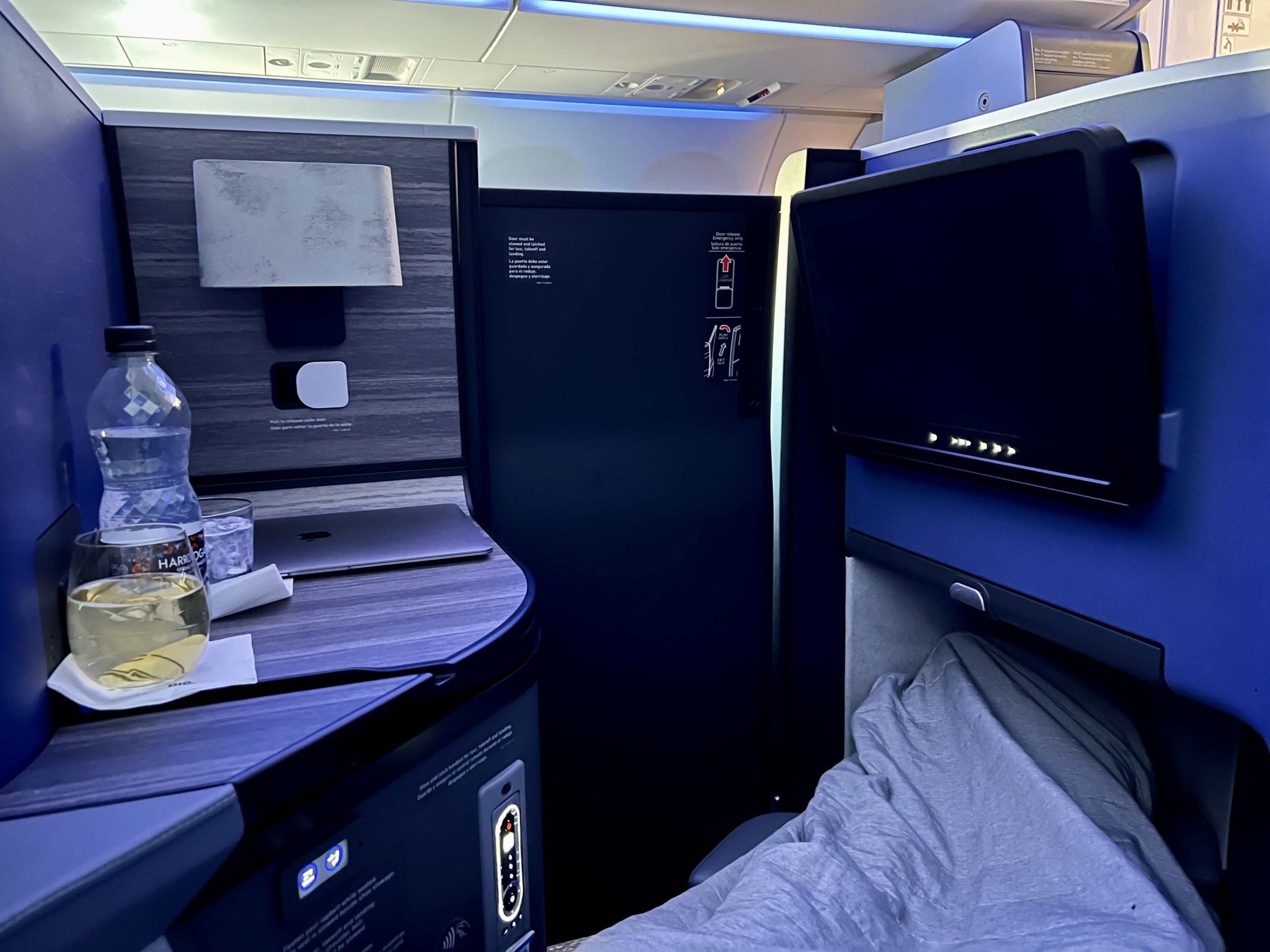 JetBlue Airbus A321LR Mint Business Class Review [LHR To JFK]