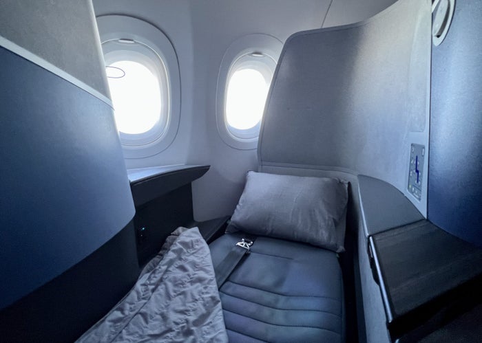 How I Scored a Round-Trip JetBlue Mint Flight With Just 1 Amex Platinum Bonus