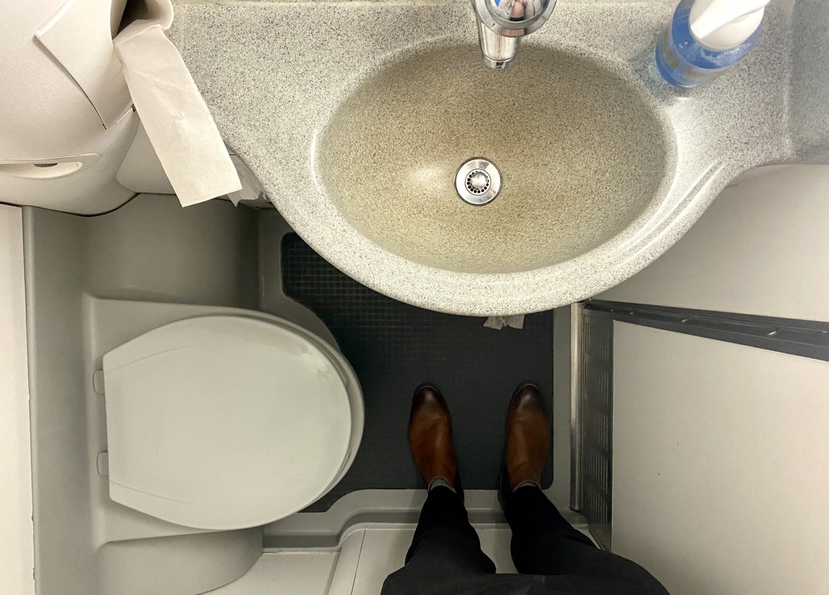 Lufthansa European business class Embraer E190 bathroom floorspace
