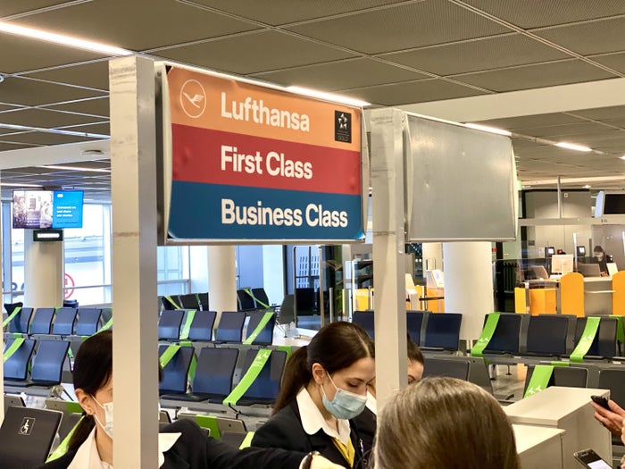 Lufthansa European business class Embraer E190 document check