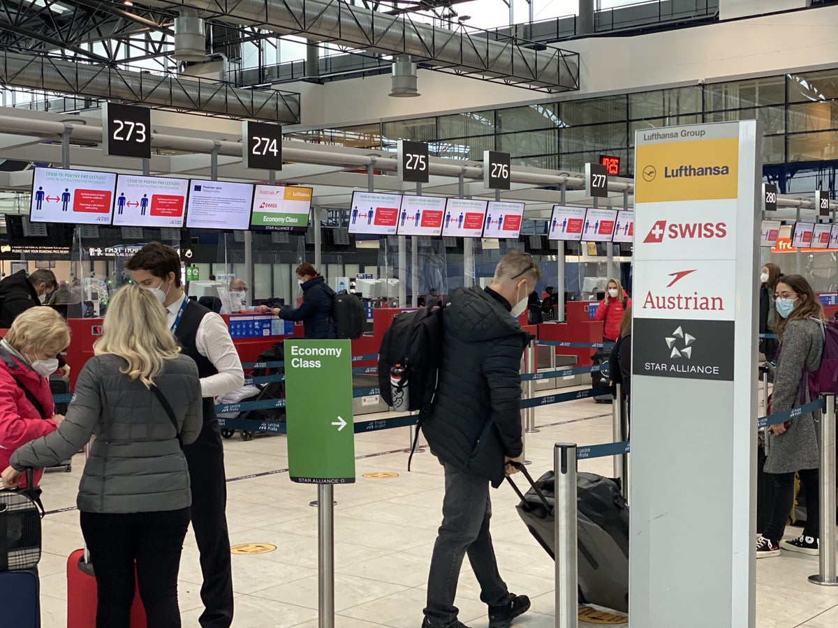 Lufthansa European business class Prague economy check in