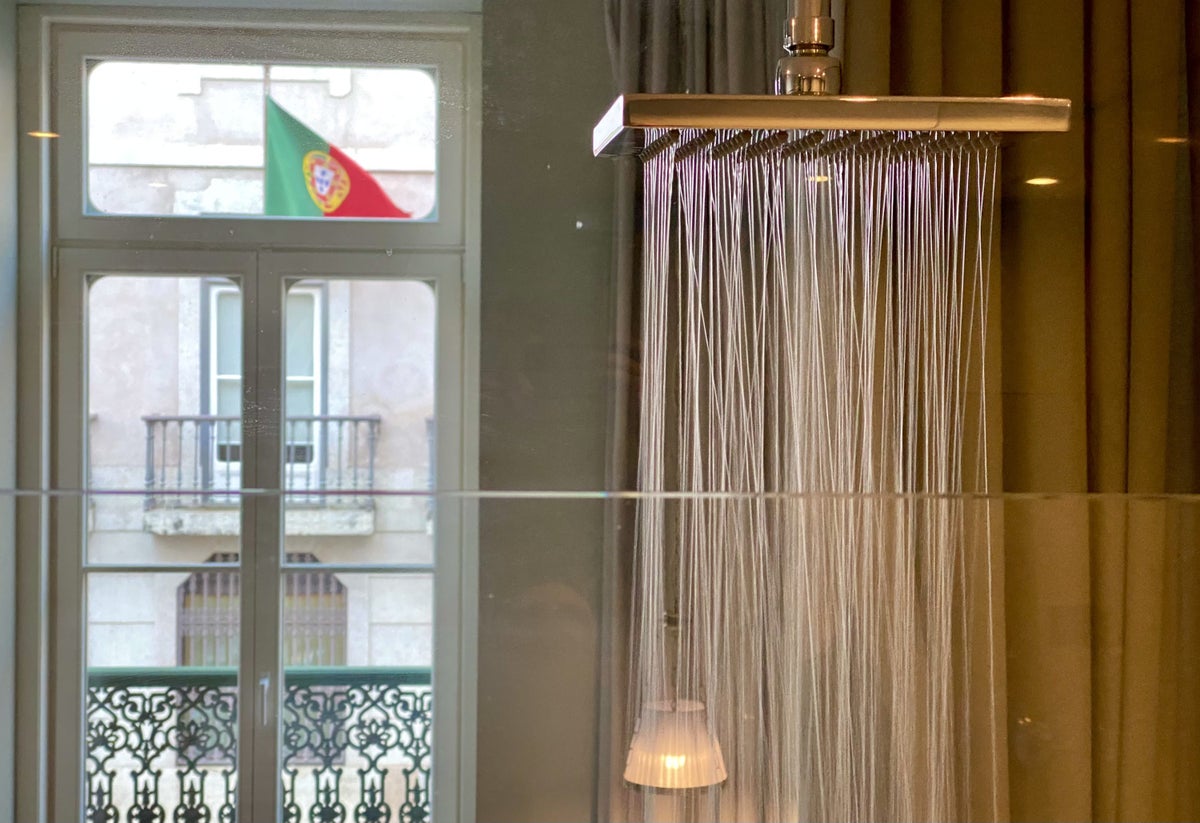Pousada de Lisboa Small Luxury Hotels of the World bathroom rainfall shower
