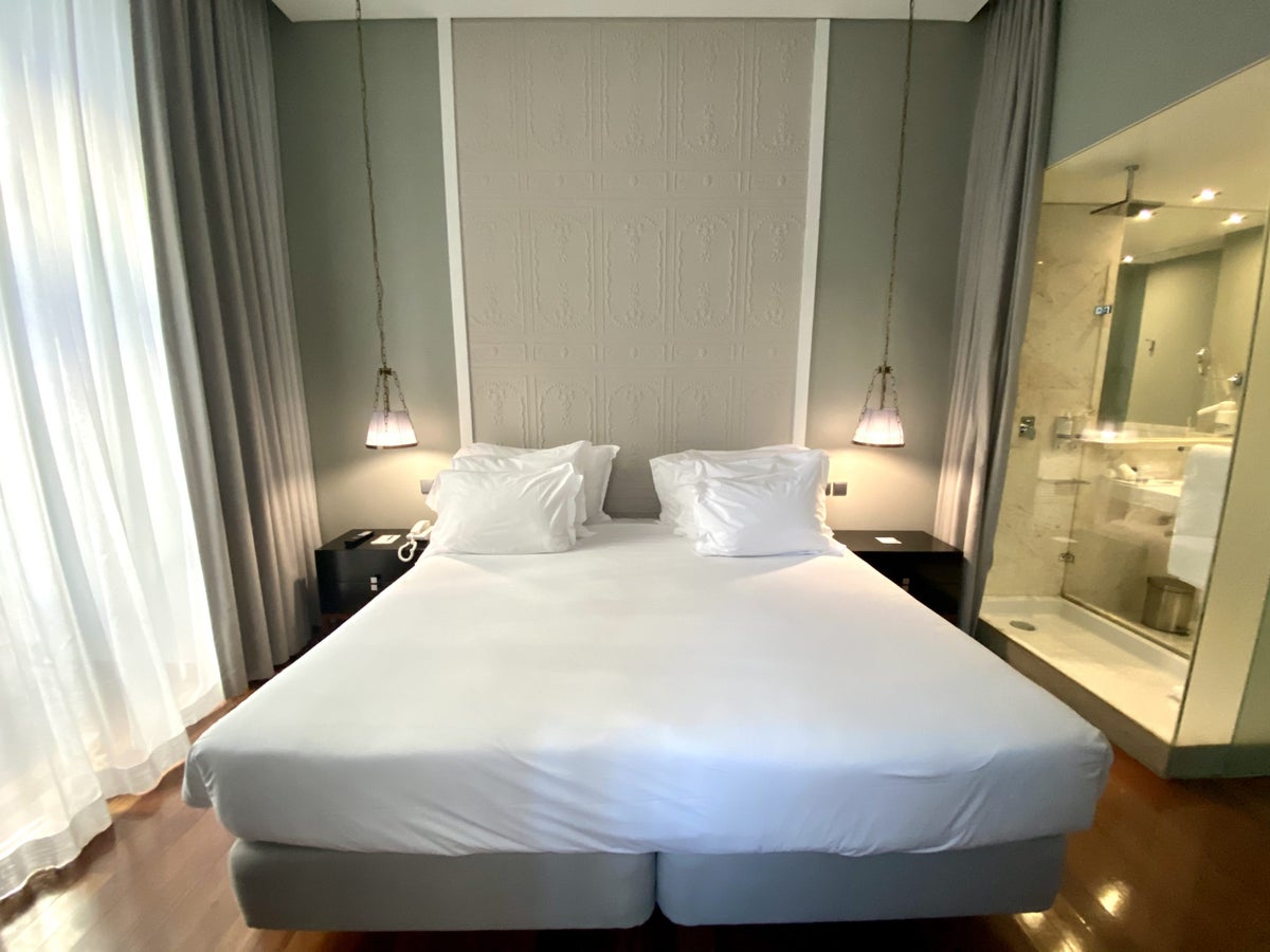 Pousada de Lisboa Small Luxury Hotels of the World bedroom bed