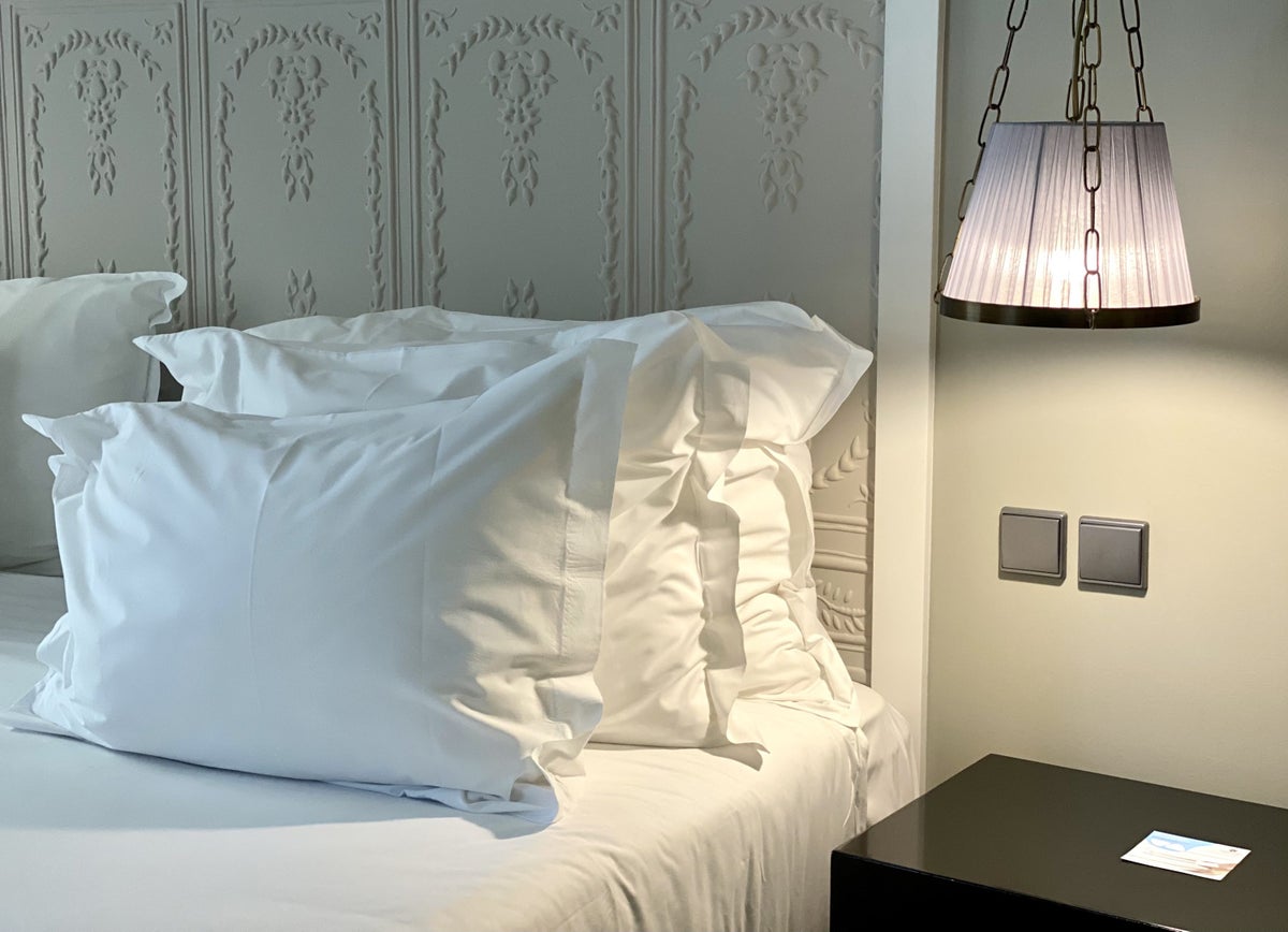 Pousada de Lisboa Small Luxury Hotels of the World bedroom pillows