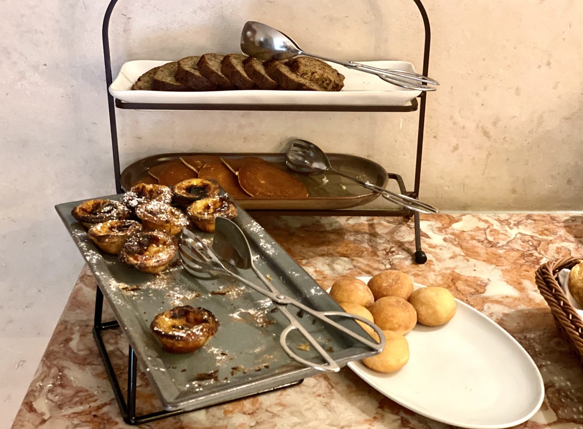 Pousada de Lisboa Small Luxury Hotels of the World breakfast sweet treats