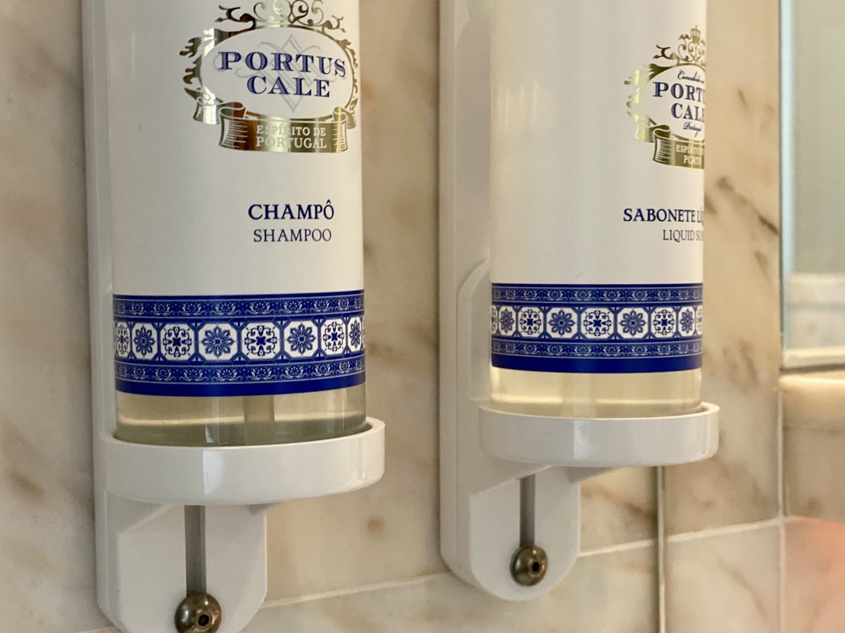 Pousada de Lisboa Small Luxury Hotels of the World shower amenities refill