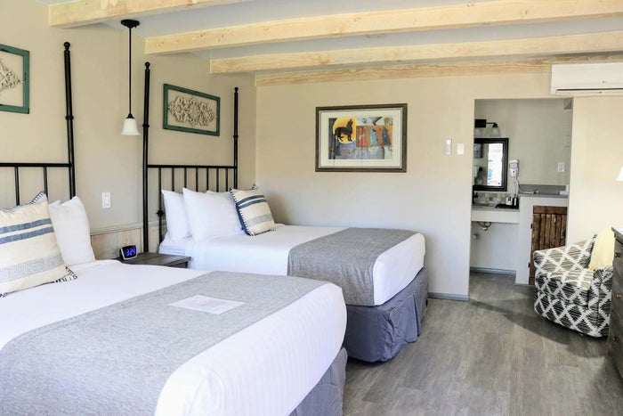 Sky Ranch Lodge