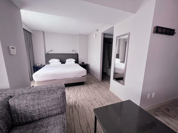1 king bedroom at Hyatt Regency Deerfield