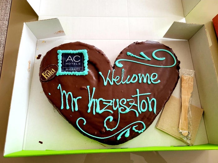 AC Hotel Malaga Palacio Welcome Pastry Front