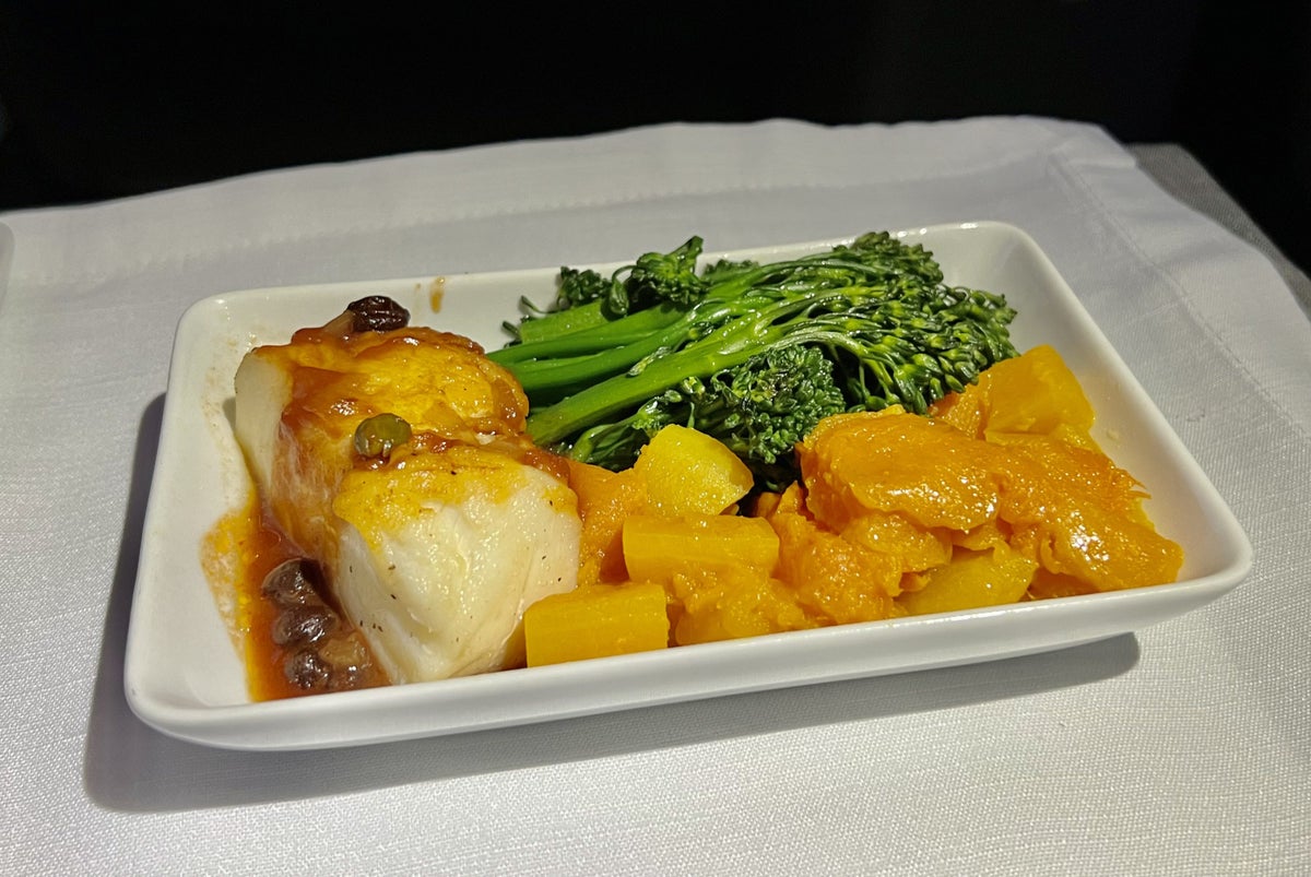 American Airlines A321T Flagship Business FB seabass main course