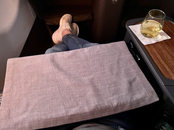 American Airlines A321T Flagship Business FB table set