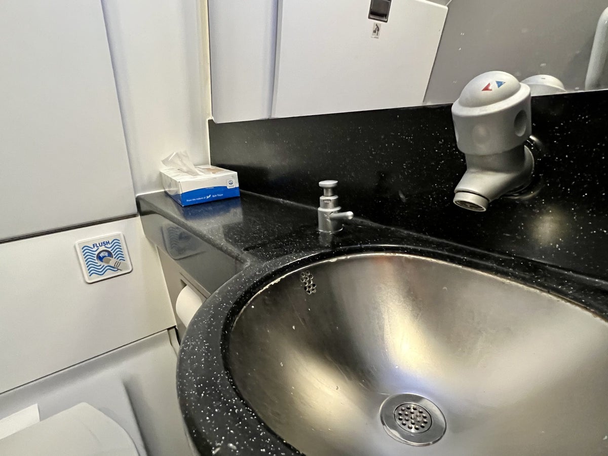 American Airlines A321T Flagship Business bathroom sink area