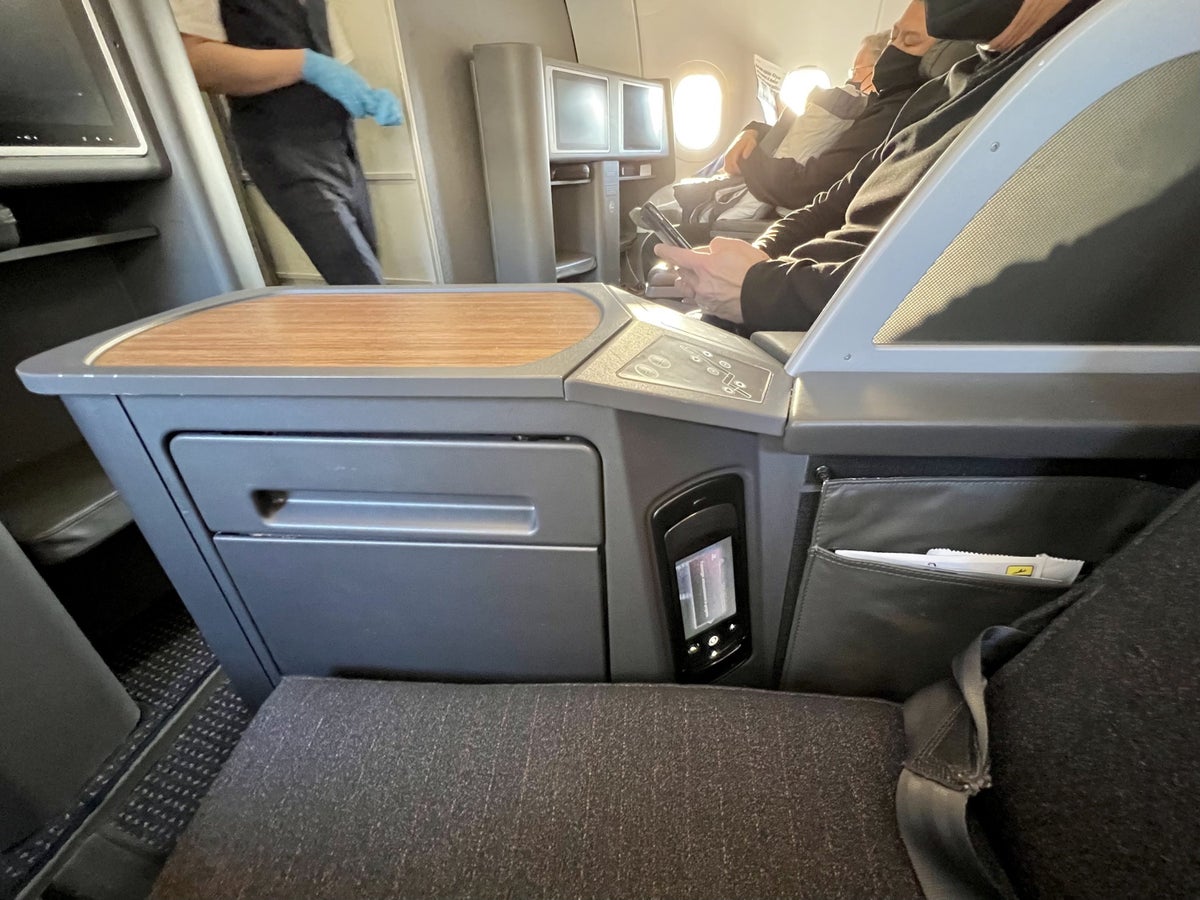 American Airlines A321T Flagship Business seat divider