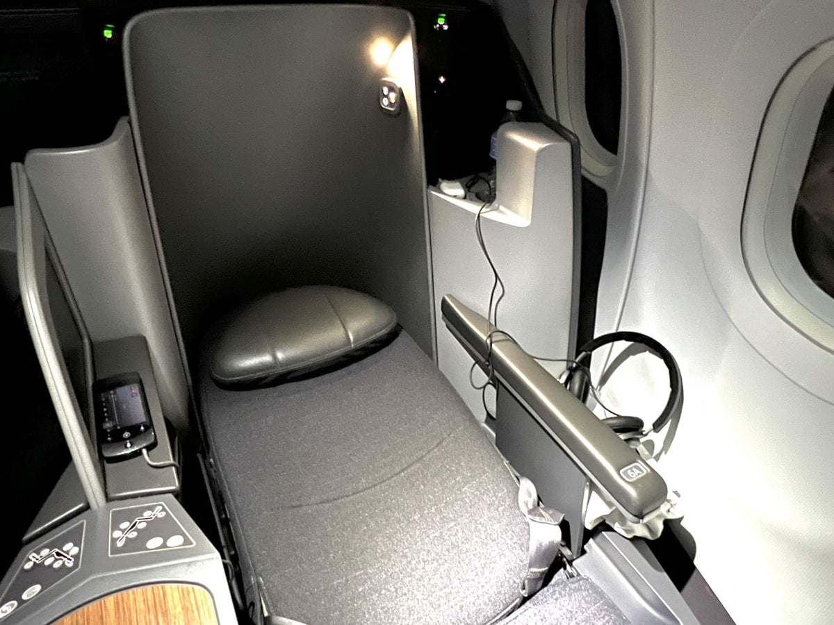 American Airlines A321T Flagship Business seat fully flat