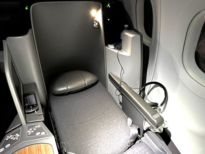 American Airlines A321T Flagship Business seat fully flat 1
