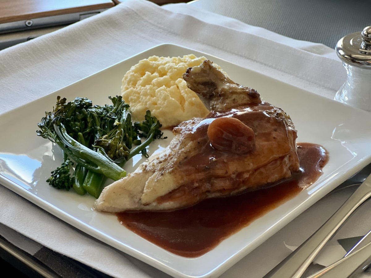 American Airlines Boeing 777 300 Flagship First FB chicken main course