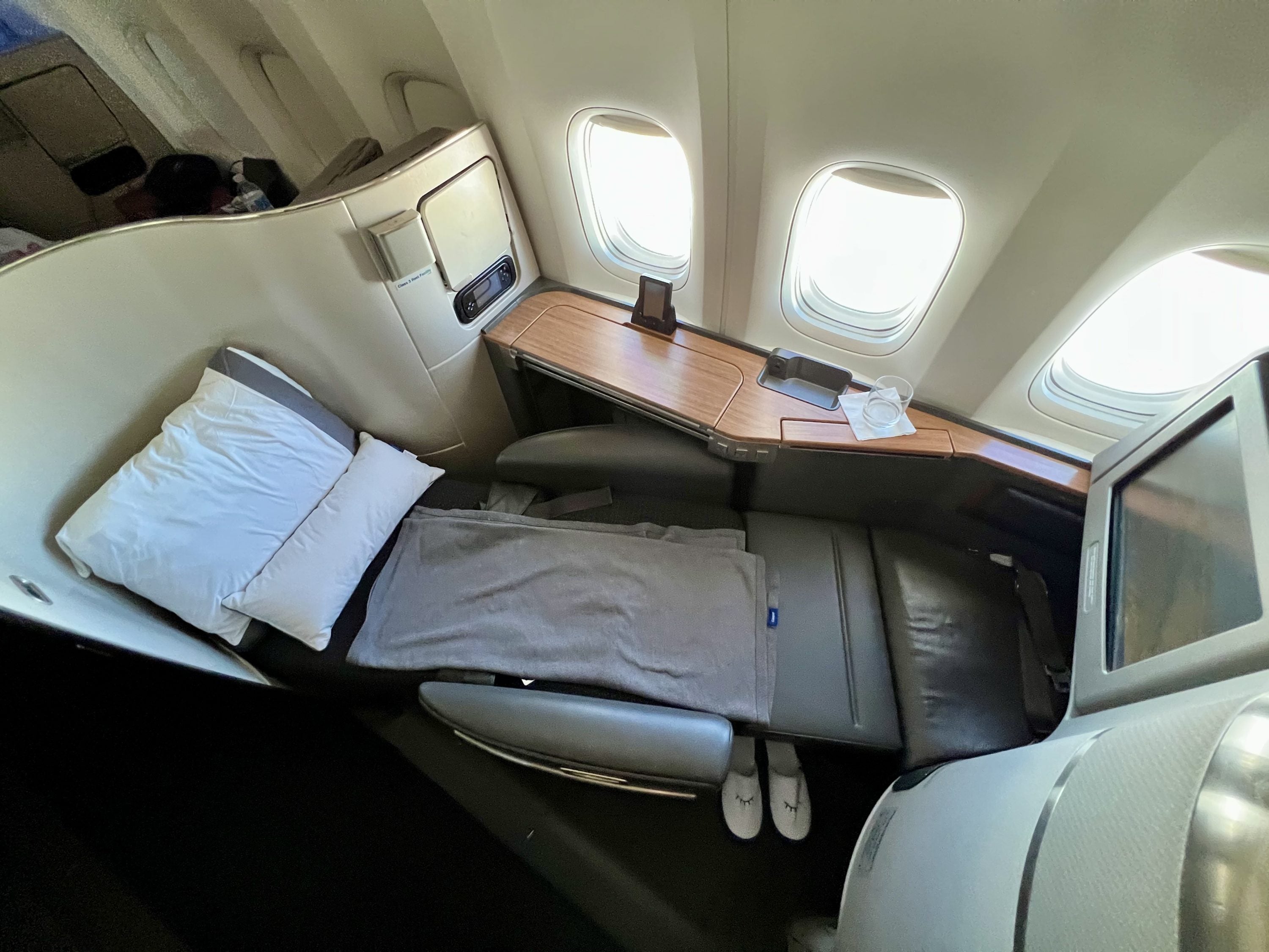 Fly First Class for Less: Which Airlines Have the Best-Priced