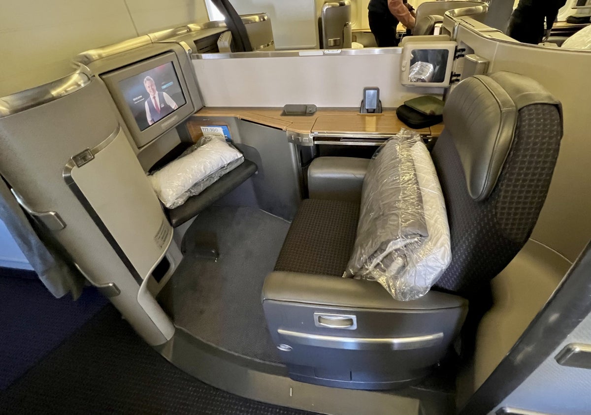 American Airlines Boeing 777 300 Flagship First seat 1D