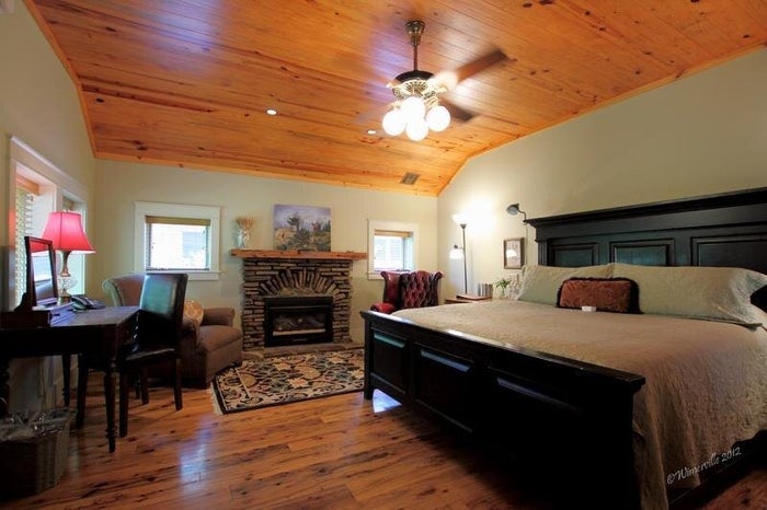 Cedar Rock Inn