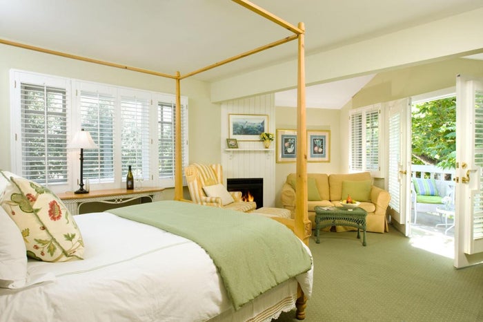 Channel Road Inn