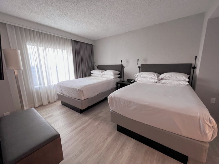 Hyatt Regency Deerfield 2 bedroom suite bedroom