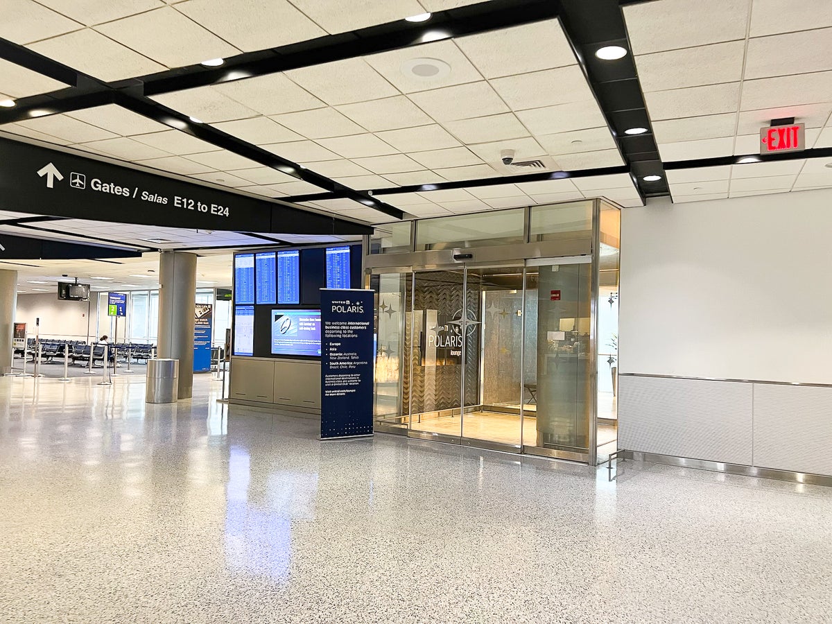 United Polaris Lounge Houston IAH door