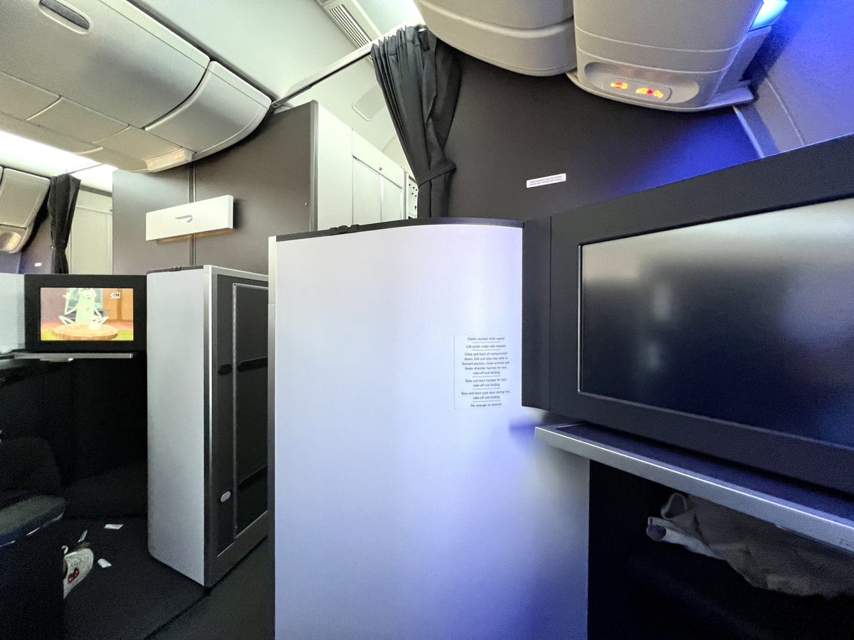 British Airways Boeing 777 300 Club Suite IFE screens