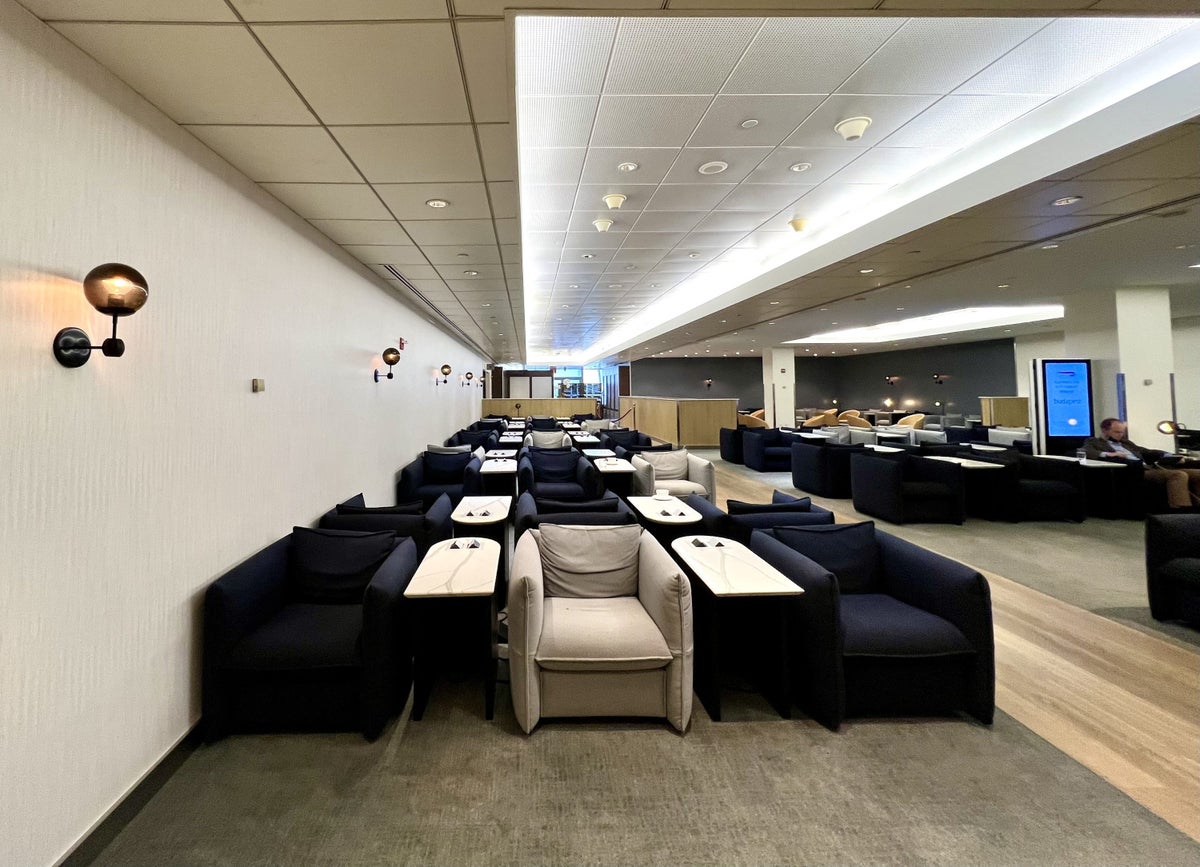 British Airways Boeing 777 300 Club Suite JFK Galleries Lounge empty second room