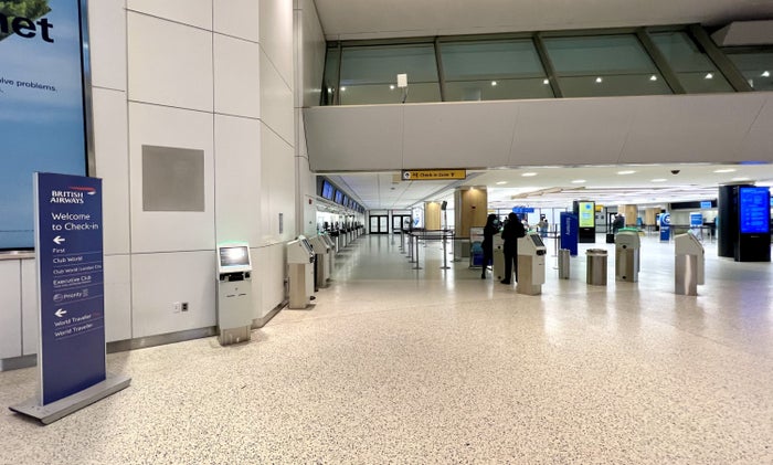 British Airways Boeing 777 300 Club Suite JFK terminal 8 check in hall