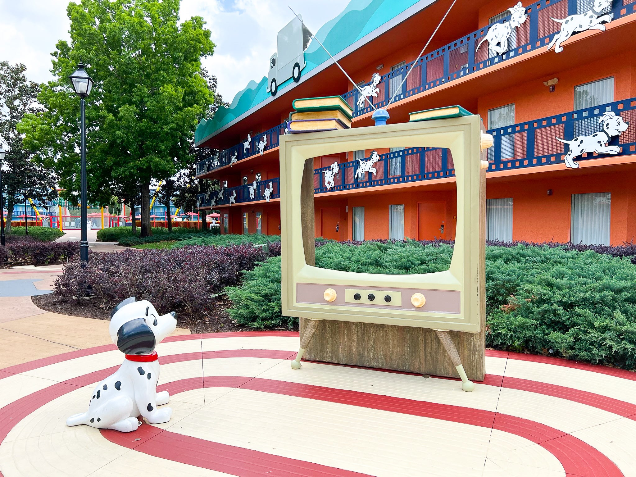 Disney RESORT 110 The Ultimate Walt Disney World Guide | Anoushka Probyn