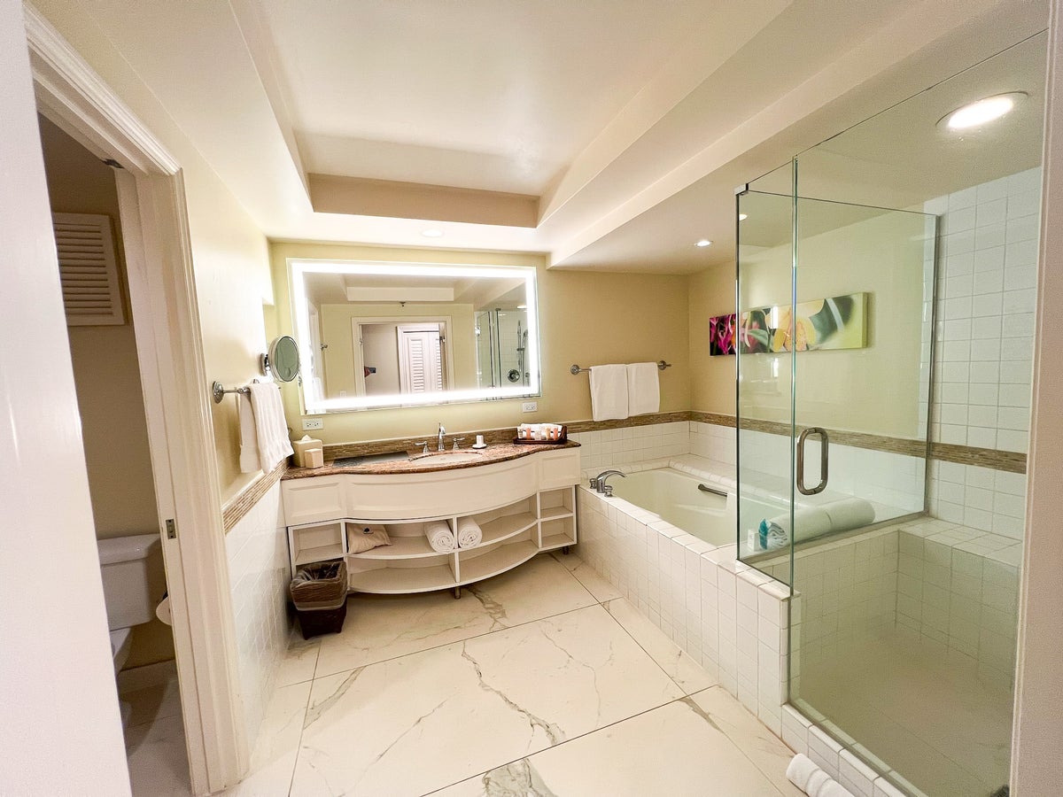 Grand Wailea Maui Waldorf Astoria Resort Bathroom Mirror