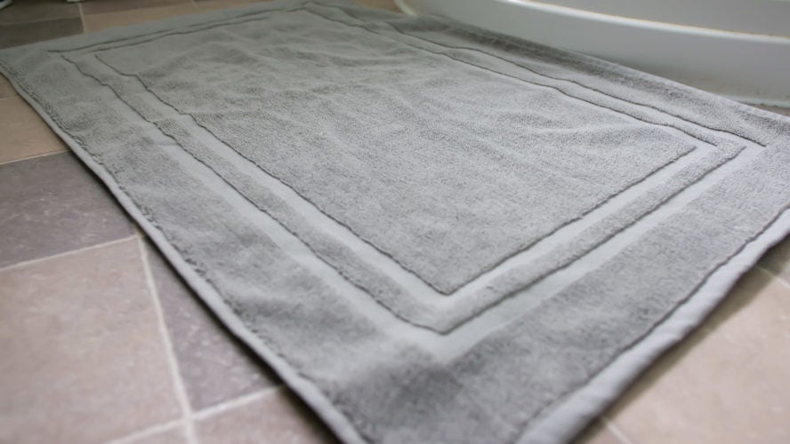 The 5 Best Hotelstyle Bath Mats [2023]