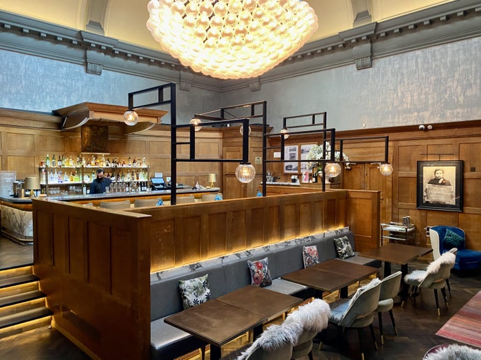The Dixon London Autograph Collection Courtroom Bar