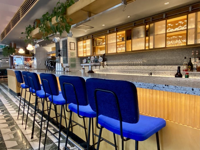 The Dixon London Autograph Collection Shakedown bar