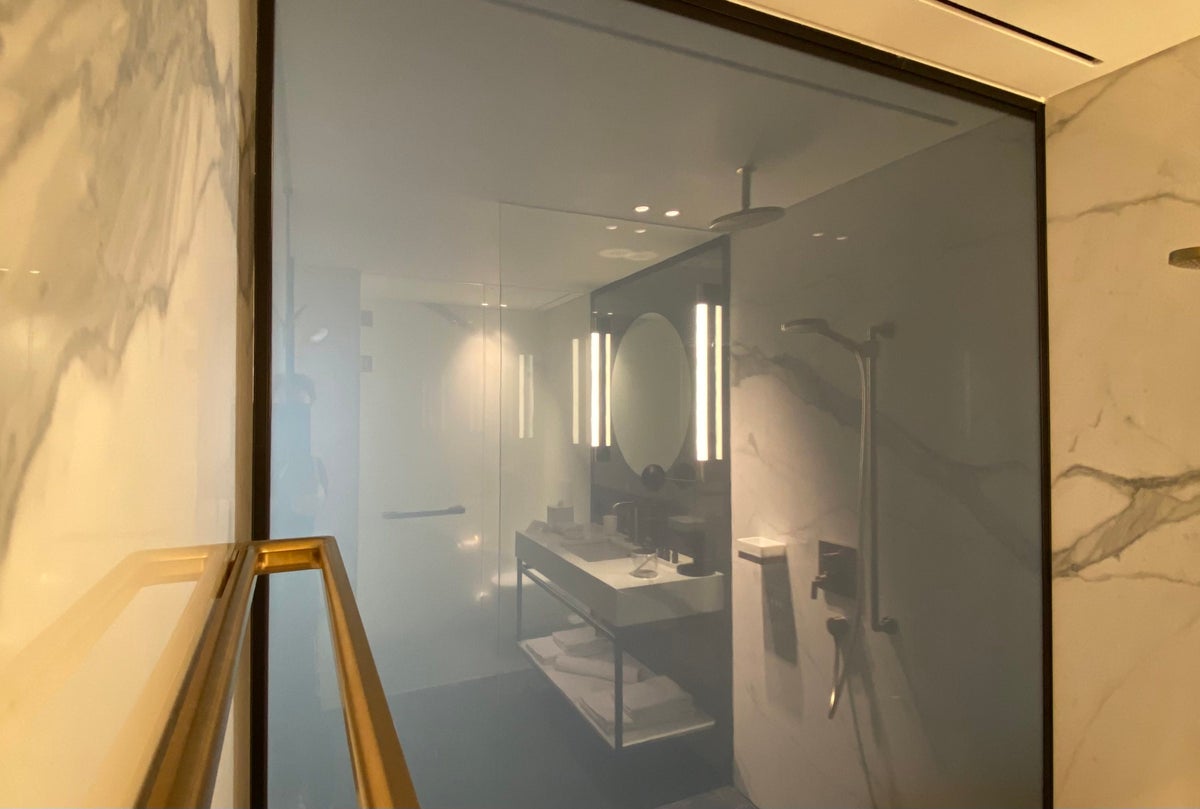 Academias Hotel bathroom shower glass opaque