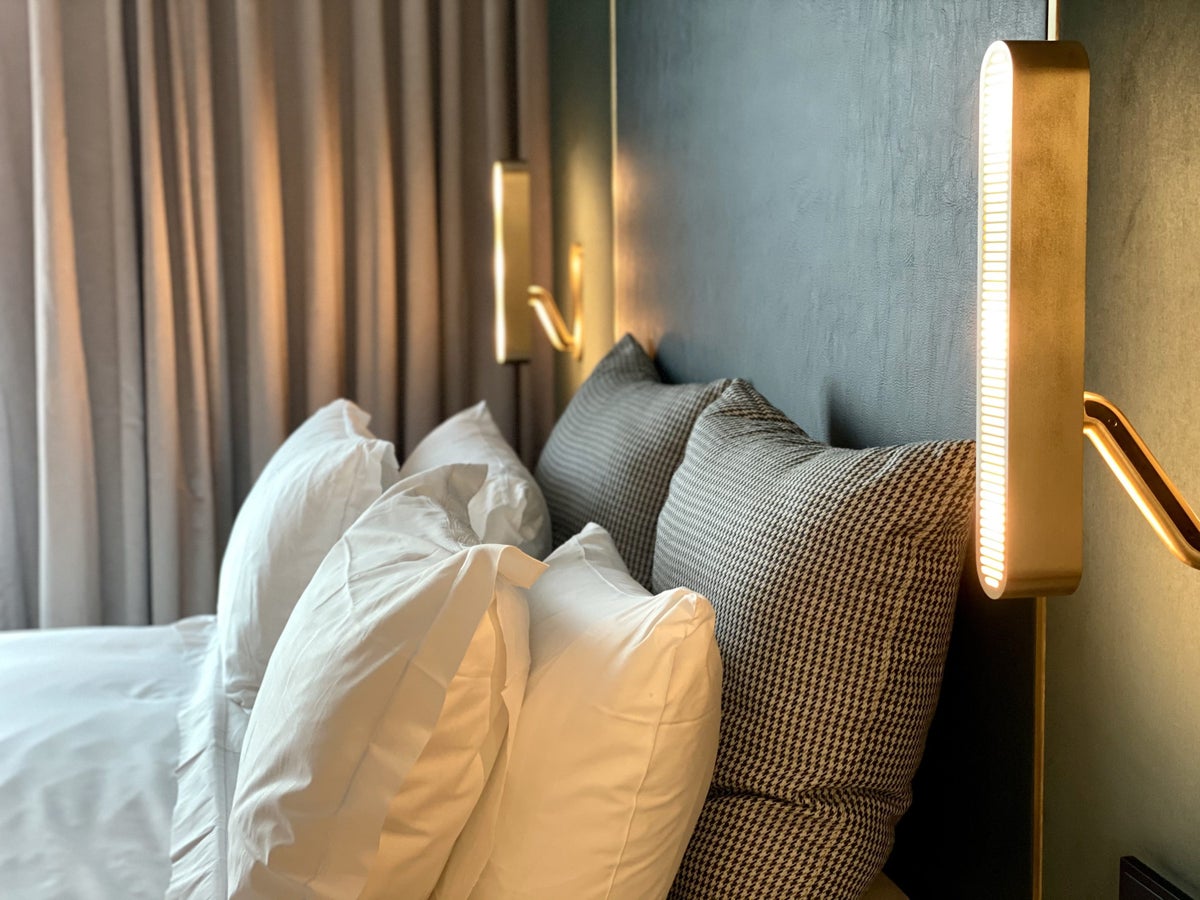 Academias Hotel bedroom pillows