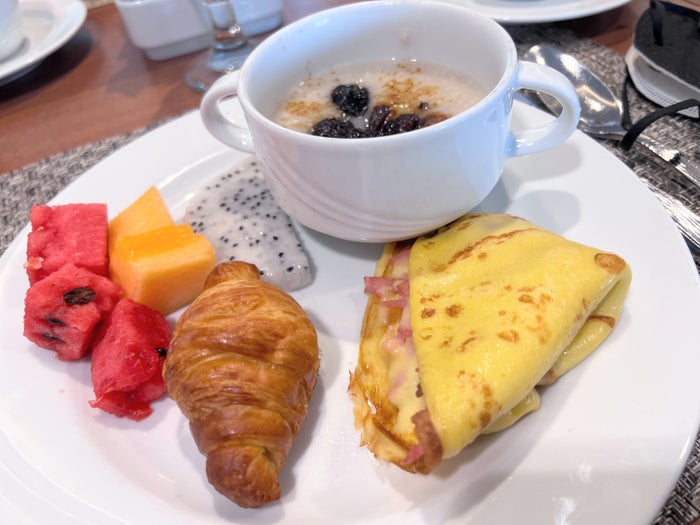 Breakfast on Endeavour II