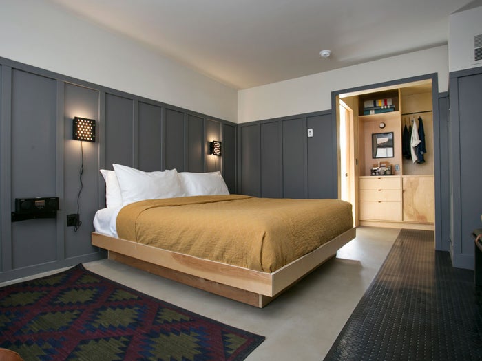 Coachman Hotel