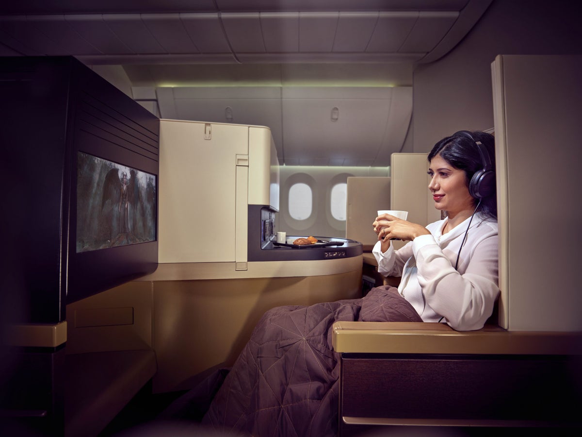 Best Ways To Book Etihad Business Class With Points and Miles [Step-by-Step]