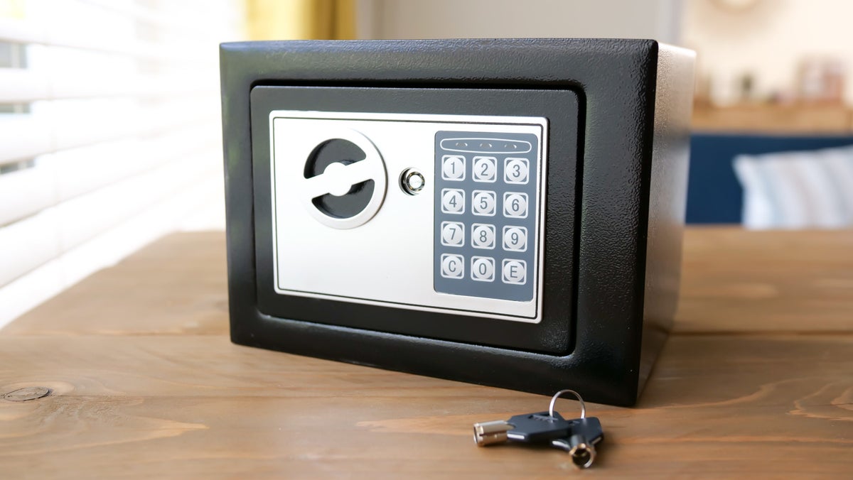 Hotel safe size and weight
