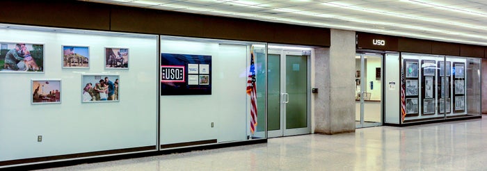 IAD USO Lounge